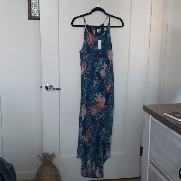 Old Navy Dresses & Skirts - NWT Old Navy Hi Lo dress